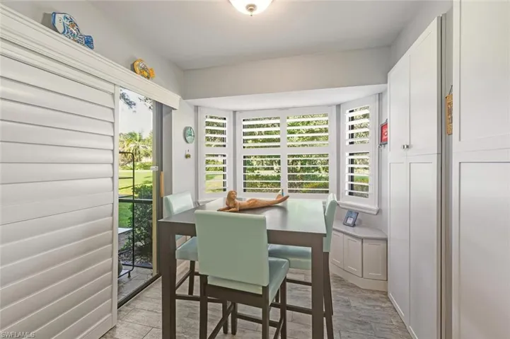 EAT IN KITCHEN