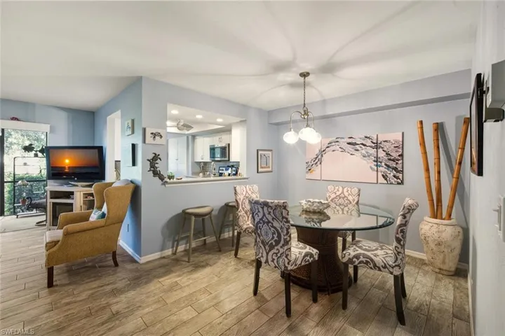 FORMAL DINING