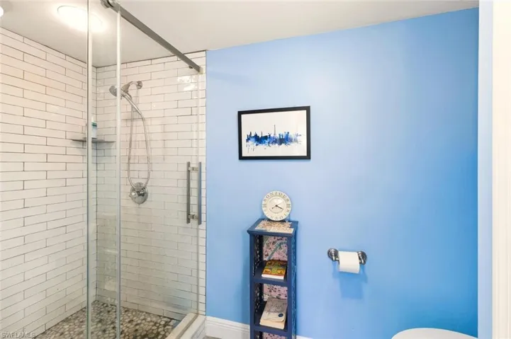 WALK IN SHOWER WITH SUBWAY TILE
