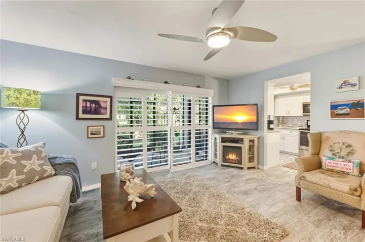 FIRE PLACE UNDER TV