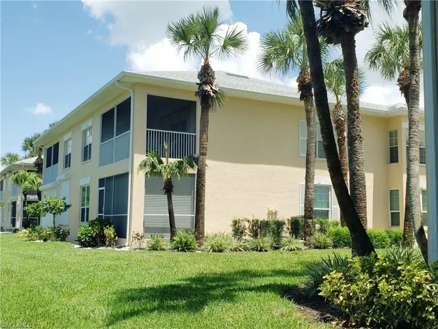 661 Wiggins Lake Dr 201, Naples, Florida 34110