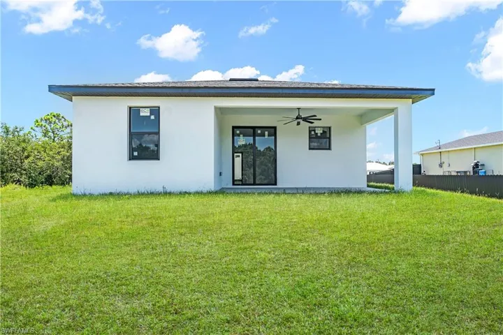 433 Rayford St, Lehigh Acres, Florida 33974
