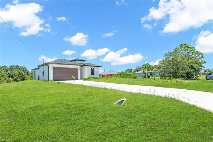 433 Rayford St, Lehigh Acres, Florida 33974