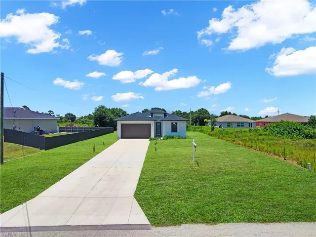 433 Rayford St, Lehigh Acres, Florida 33974