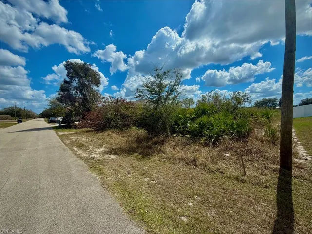 2613  71st W ST, Lehigh Acres, FL 33971