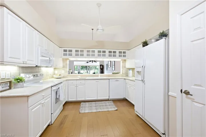 1064 Marblehead Dr N6, Naples, Florida 34104