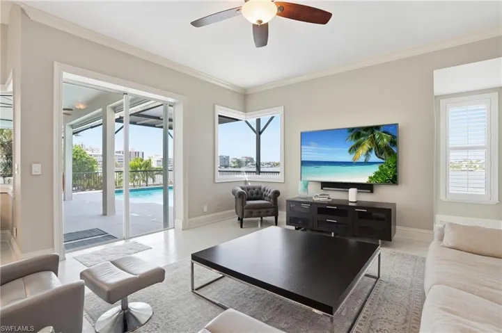 325 Oak Ave, Naples, Florida 34108