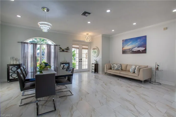 2549 Sw 38th St, Cape Coral, Florida 33914