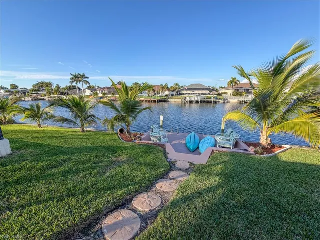2549 Sw 38th St, Cape Coral, Florida 33914