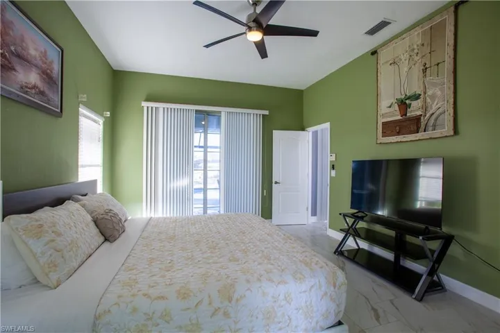 2549 Sw 38th St, Cape Coral, Florida 33914