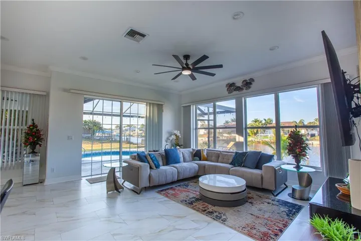2549 Sw 38th St, Cape Coral, Florida 33914