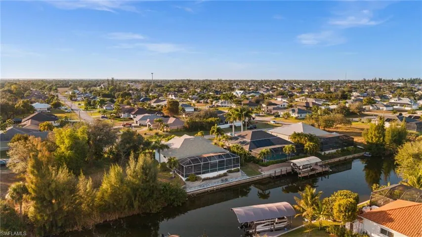 1729 SW 17th  PL, Cape Coral, FL 33991