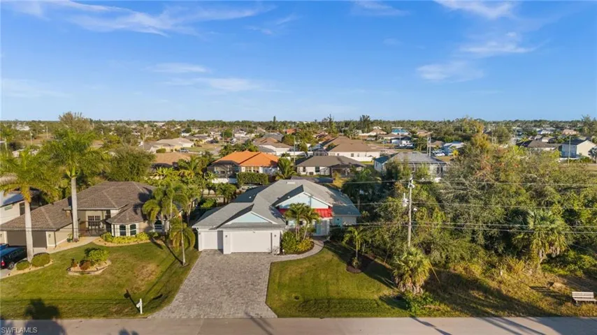 1729 SW 17th  PL, Cape Coral, FL 33991