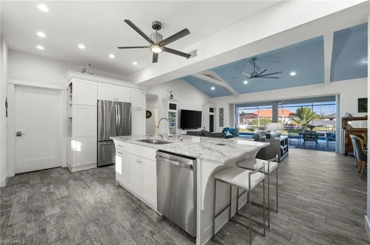 1729 SW 17th  PL, Cape Coral, FL 33991