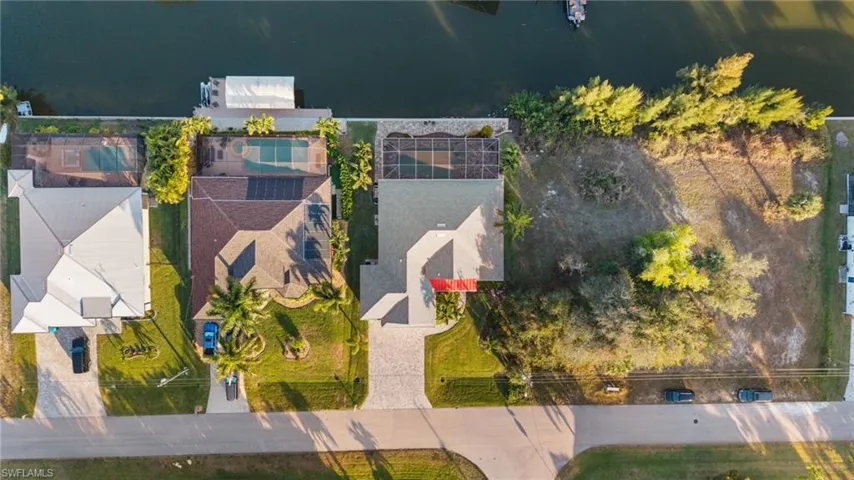 1729 SW 17th  PL, Cape Coral, FL 33991