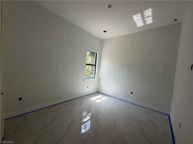 208 45th Ave Ne, Naples, Florida 34120