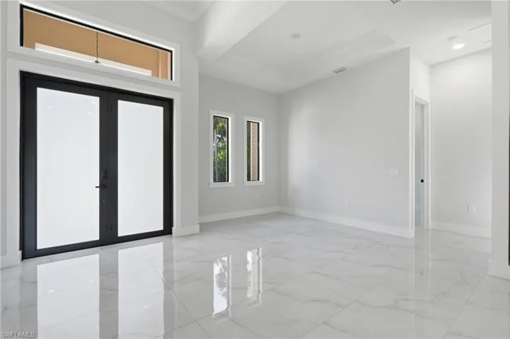 208 45th Ave Ne, Naples, Florida 34120