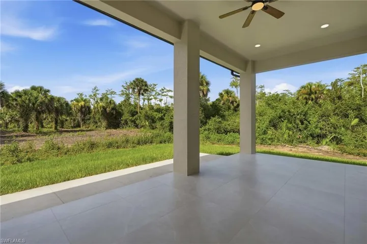 208 45th Ave Ne, Naples, Florida 34120