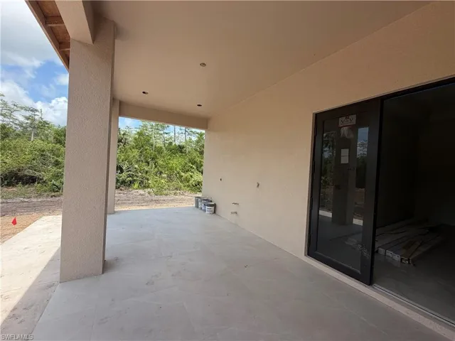 208 45th Ave Ne, Naples, Florida 34120