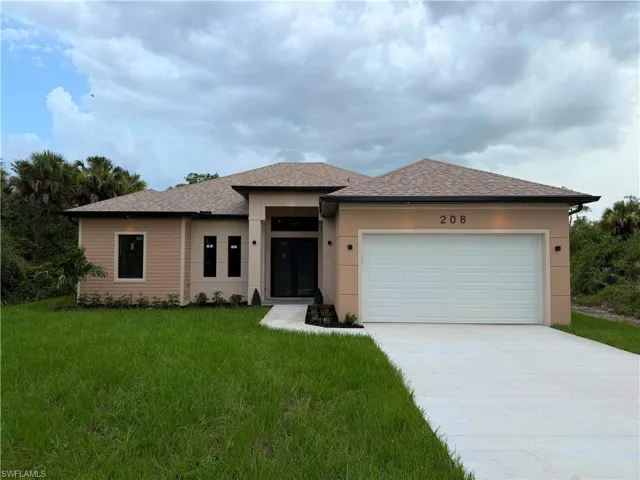 208 45th Ave Ne, Naples, Florida 34120