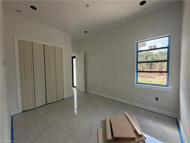 208 45th Ave Ne, Naples, Florida 34120