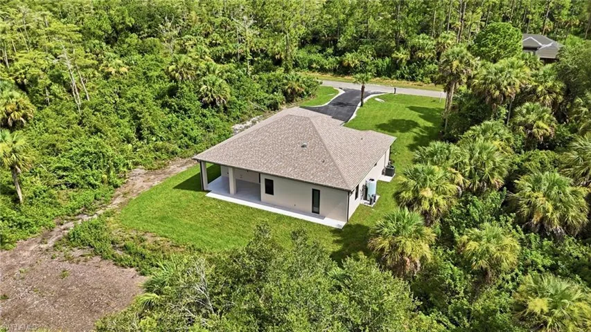 208 45th Ave Ne, Naples, Florida 34120