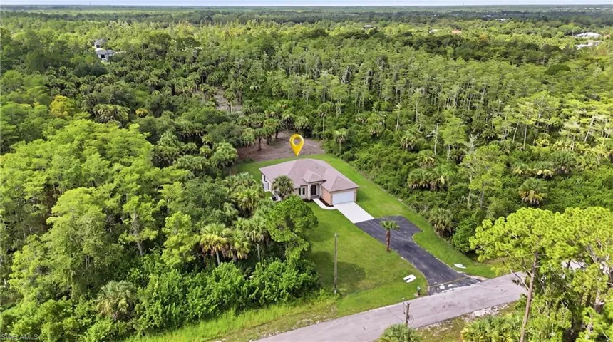 208 45th Ave Ne, Naples, Florida 34120