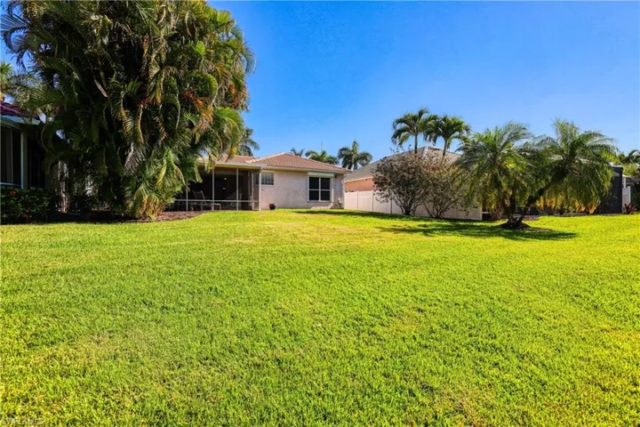 7584  Key Deer  CT, Fort Myers, FL 33966