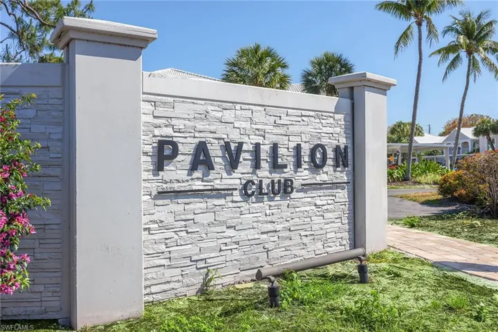 876  Gulf Pavilion  DR, Naples, FL 34108
