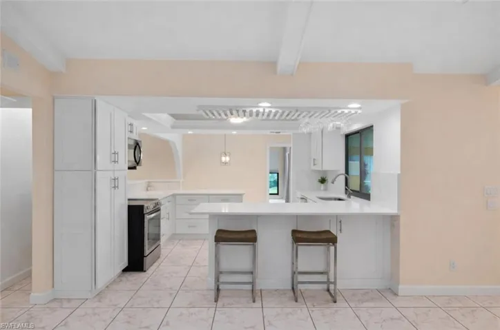 Breakfast bar for casual dining