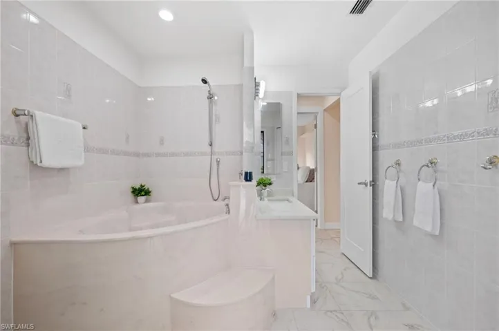 Main floor Guest Bath / Pool Bath