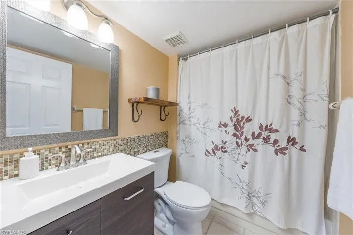 230  Timber Lake  CIR, Naples, FL 34104