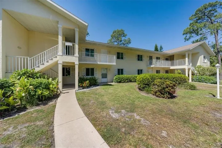 230  Timber Lake  CIR, Naples, FL 34104