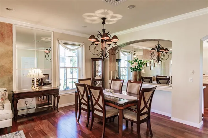 7859  Berkshire Pines  DR, Naples, FL 34104