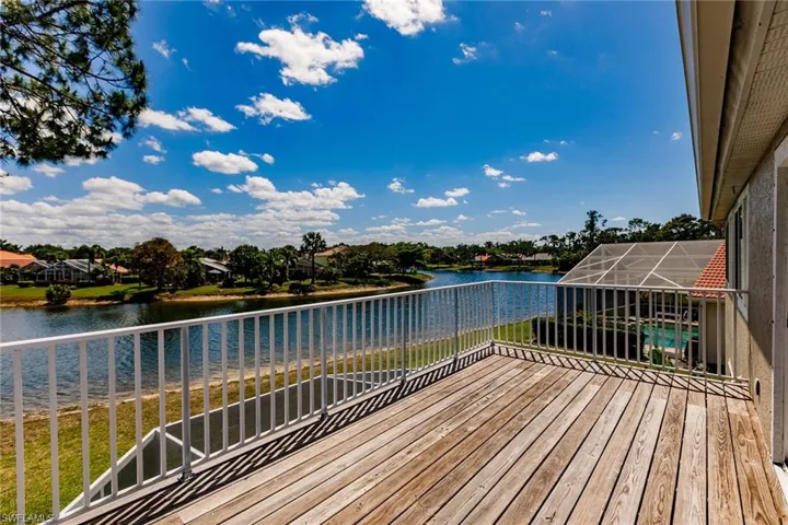 7859  Berkshire Pines  DR, Naples, FL 34104