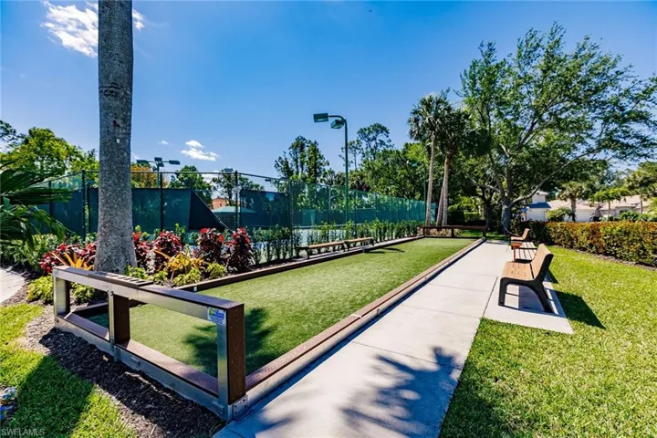 7859  Berkshire Pines  DR, Naples, FL 34104