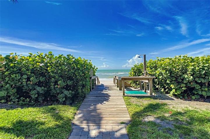 Beach-Walkway-Pre-Ian