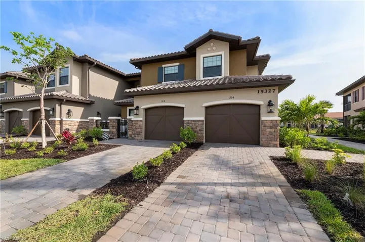 15327  Lucerna  ST, Naples, FL 34114