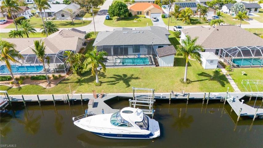 1049 SE 23rd AVE, CAPE CORAL FL 33990
