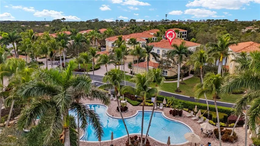 2621  ESTRELLA  CT, Naples, FL 34109