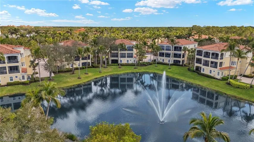 2621  ESTRELLA  CT, Naples, FL 34109
