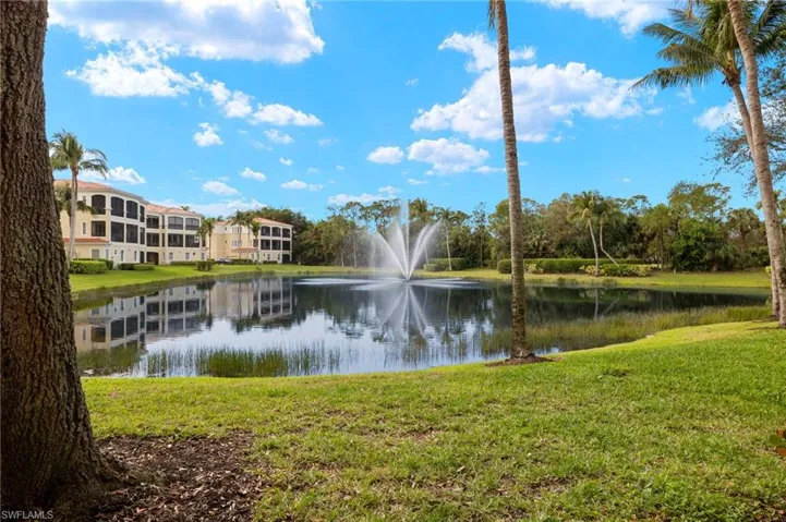 2621  ESTRELLA  CT, Naples, FL 34109