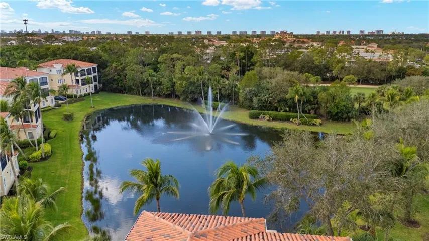 2621  ESTRELLA  CT, Naples, FL 34109