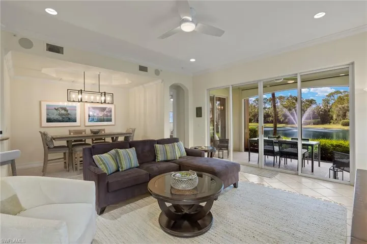2621  ESTRELLA  CT, Naples, FL 34109