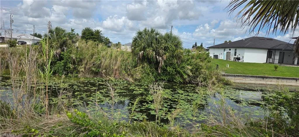 4024 Ne 17th Ave, Cape Coral, Florida 33909