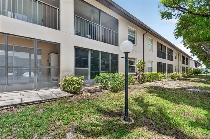 5725 Foxlake Dr 5, North Fort Myers, Florida 33917