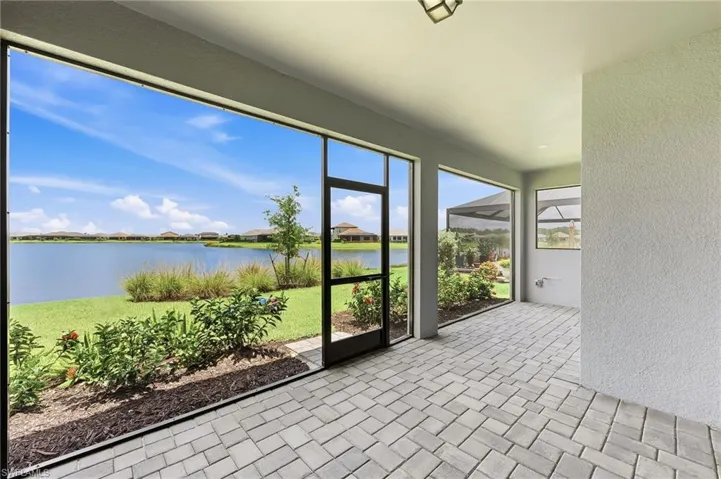 Lanai view perfect for relaxation and summer night dinners