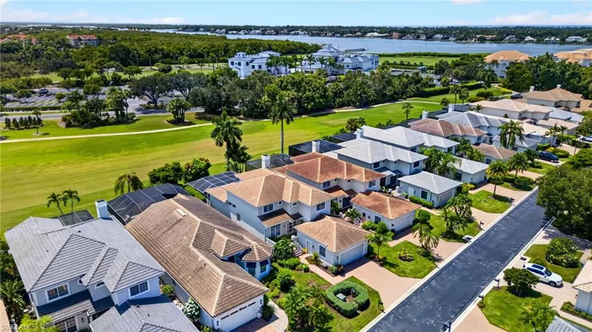 3852 Clipper Cove Dr, Naples, Florida 34112