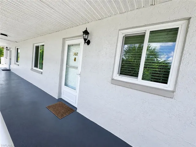 5515 Rattlesnake Hamm Rd 302, Naples, Florida 34113