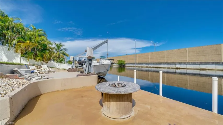 Dock - Direct Access to the River -NO BRIDGES!!